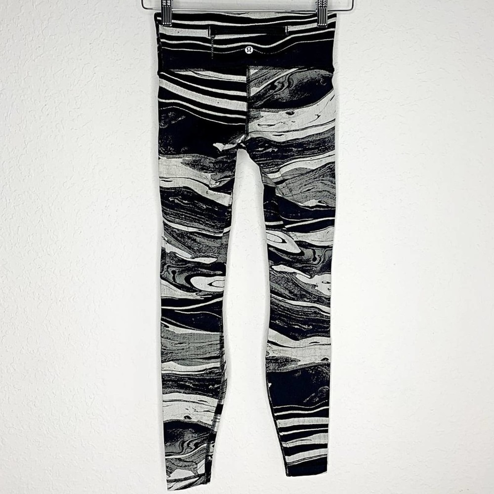 Lululemon Speed Wunder Nulux Tight in Marbled Mix Speed Wunder 50 G White Black - Picture 11 of 16
